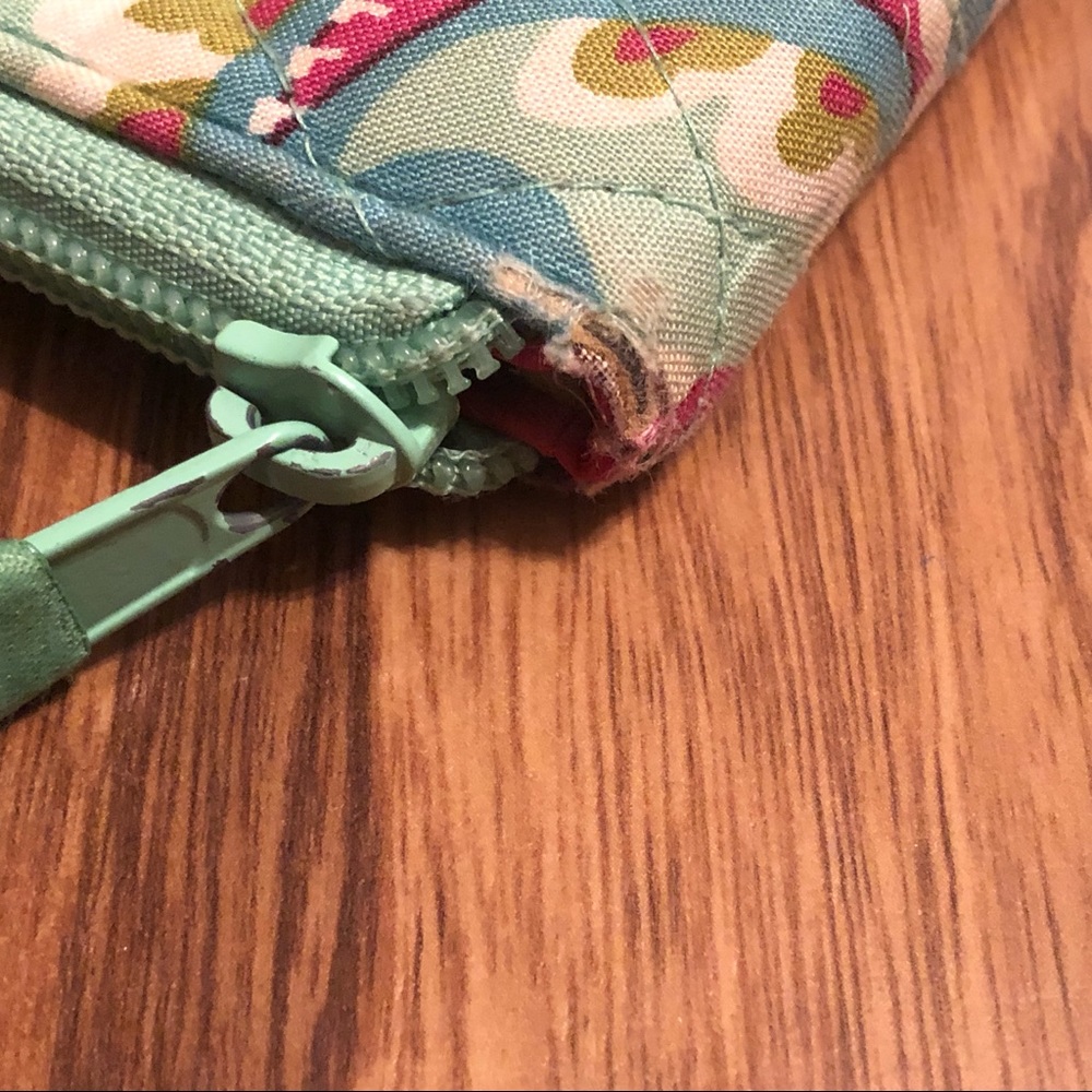 Vera Bradley Zipper Wallet Wristlet - Picture 4 of 8